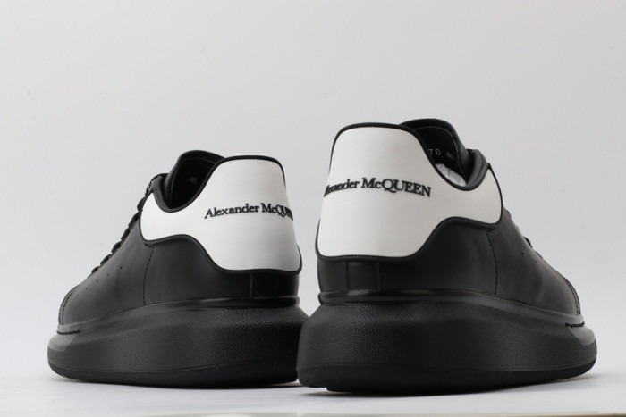 alex mcqu sneakers