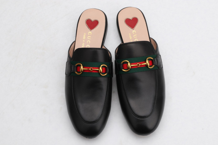 guc loafer