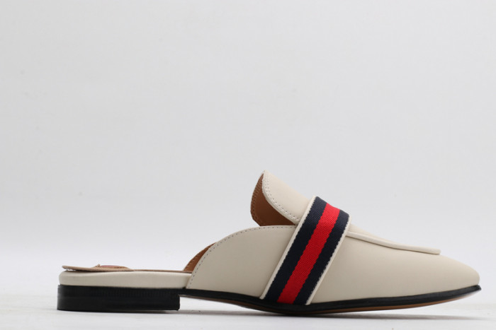 guc loafer