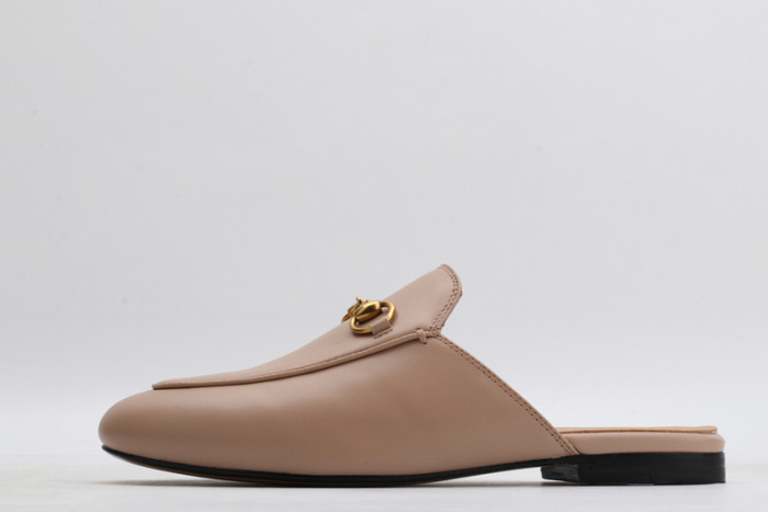 guc loafer