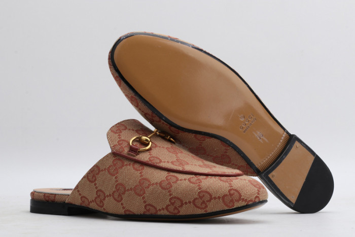 guc loafer