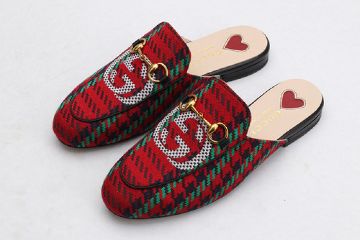guc loafer
