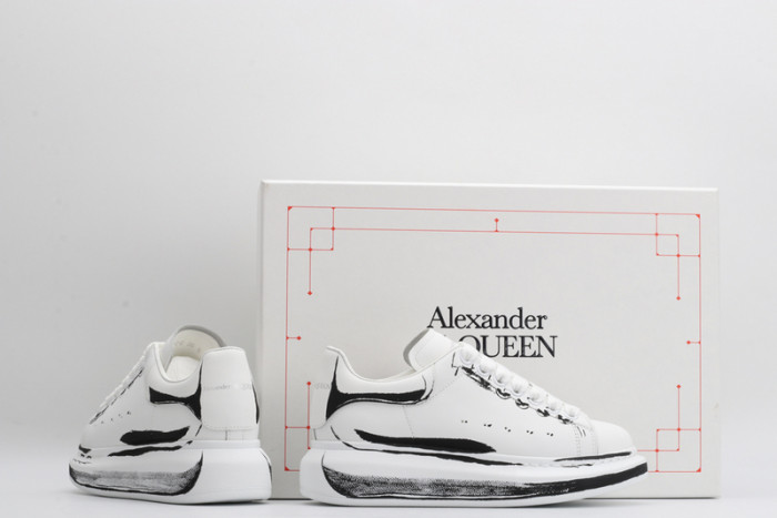 alex mcqu sneakers
