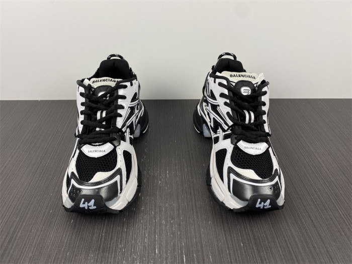 Ba*len*cia*ga runner sneakers white black white 677403w3rb29010