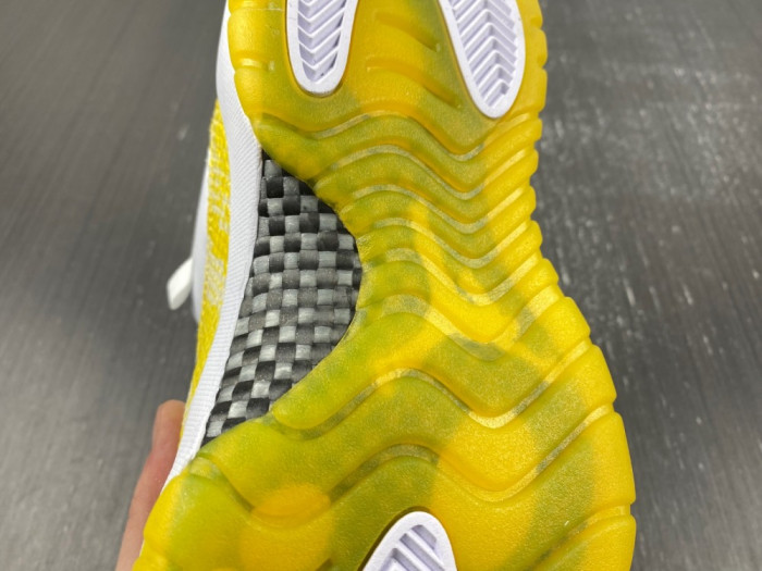 air jordan 11 low wmns “yellow snakeskin” ah7860-107