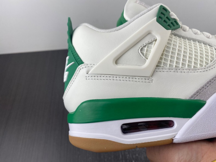 air jordan 4 retro sb pine green dr5415-103