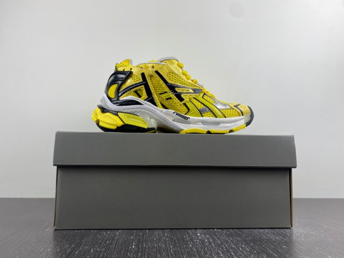Ba*len*cia*ga runner yellow black 677402w2rd30510