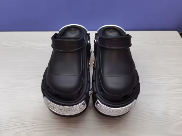 ba*len*cia*ga x Cr*0*s hardCr*0*s sandal