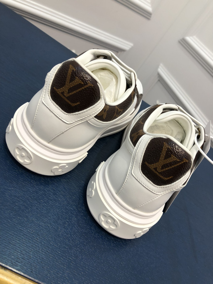 2023 l**is V*t*n lv 2324