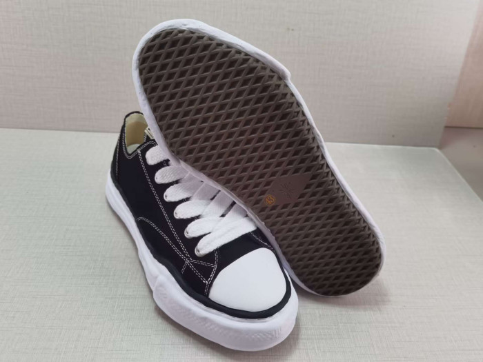 Ma*s*n mihara yasuhiro peterson og sole canvas low a01fw702-blk
