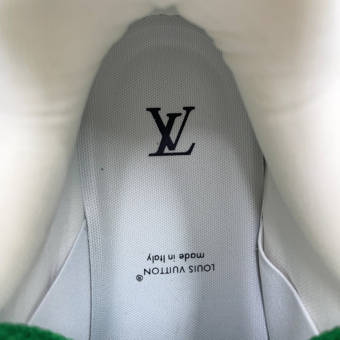 lv trainer sneaker 25260