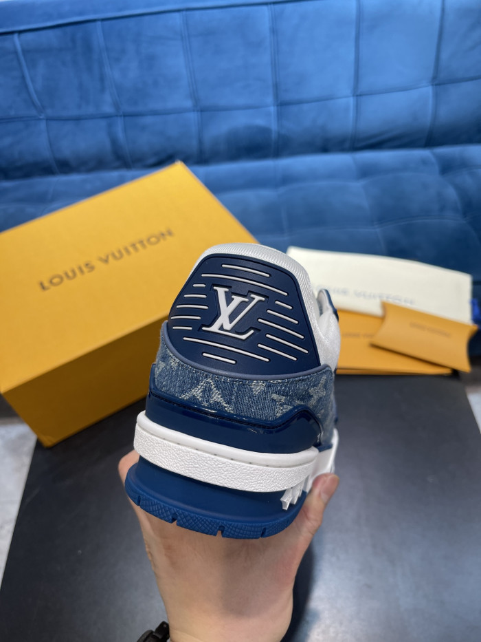 l**is V*t*n trainer 2528